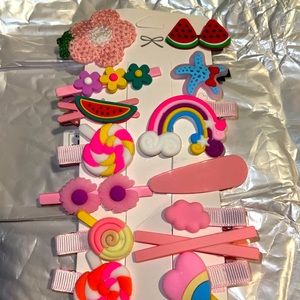 Clips for girls! I prefer if it’s sold in person for $5.